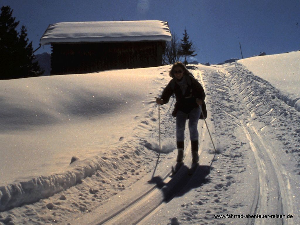 Laufstile beim Langlauf: Klassisch & Skating erklärt