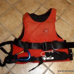 Schwimmweste mit Bergegurt - Wildwasser-Ausrüstung