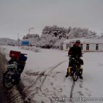 Schnee am Lake Sevan