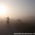 dichter Nebel in Griechenland - Radfahren im Winter