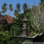 Hindu-Tempel und viel Botanik