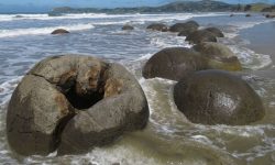 Moeraki Boulders