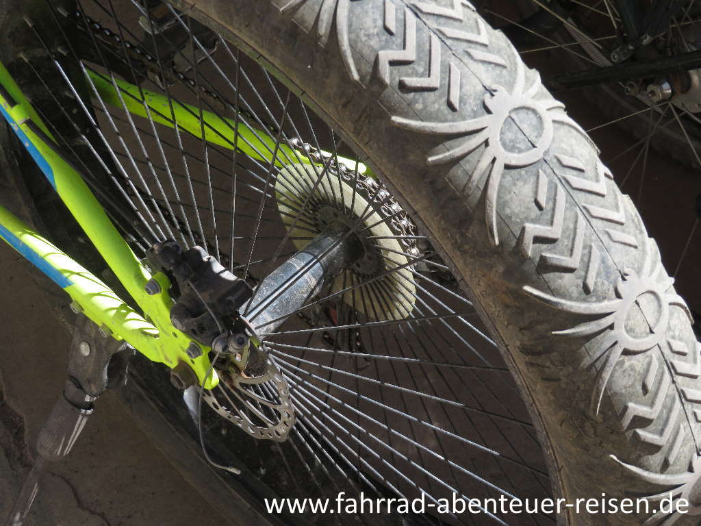 fahrrad schmale reifen auf felge montieren