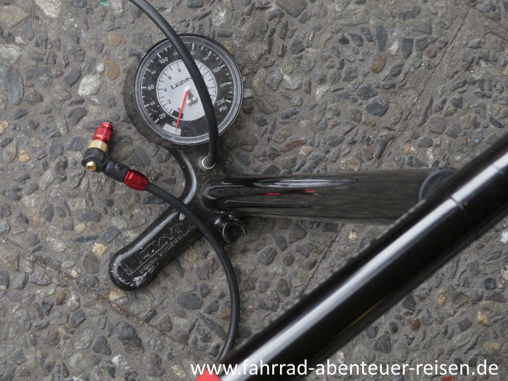 Fahrradpumpe, [120psi schnell aufblasen] Diyife Portable Bodenpumpe  Ergonomische Anti-Leck-Fahrrad-Luftpumpe