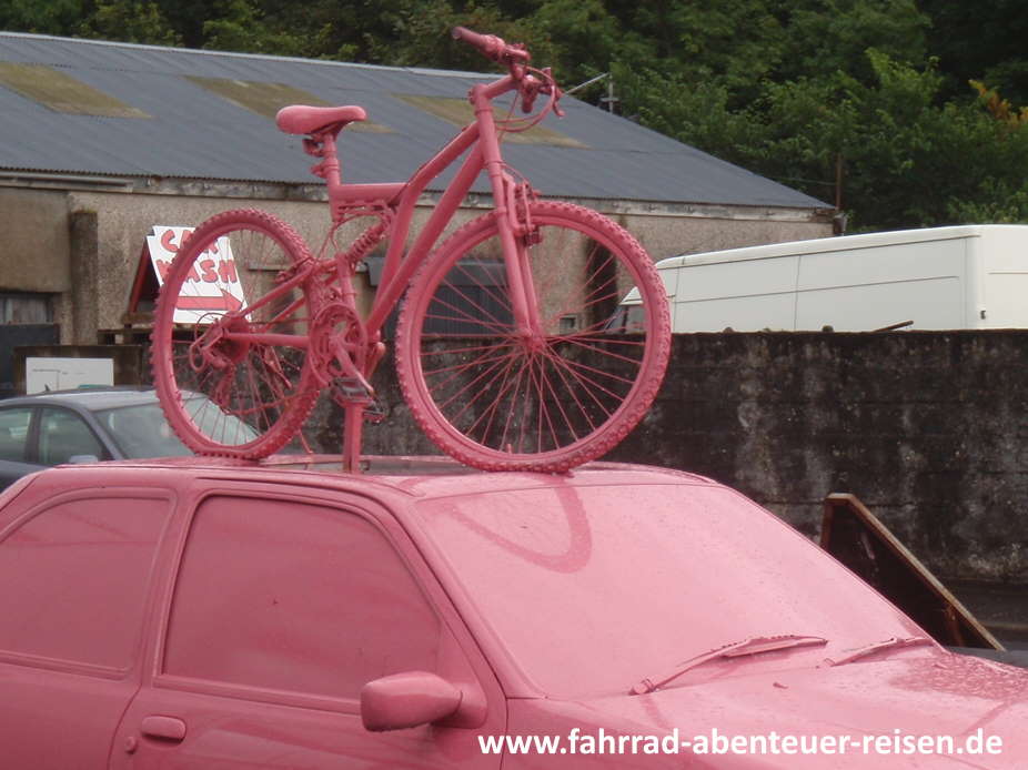 Fahrradträger: Dach oder Heck - das Fahrrad ist immer mit dabei!