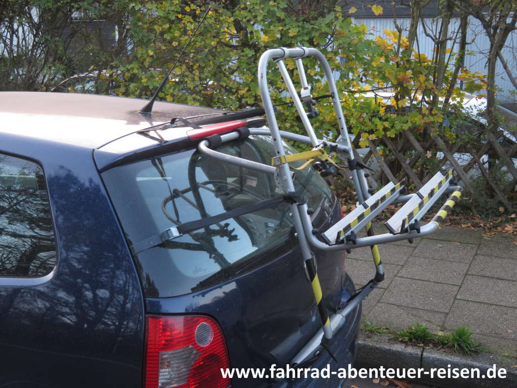 Radtransport im Auto: Fahrradträger für den Kofferraum